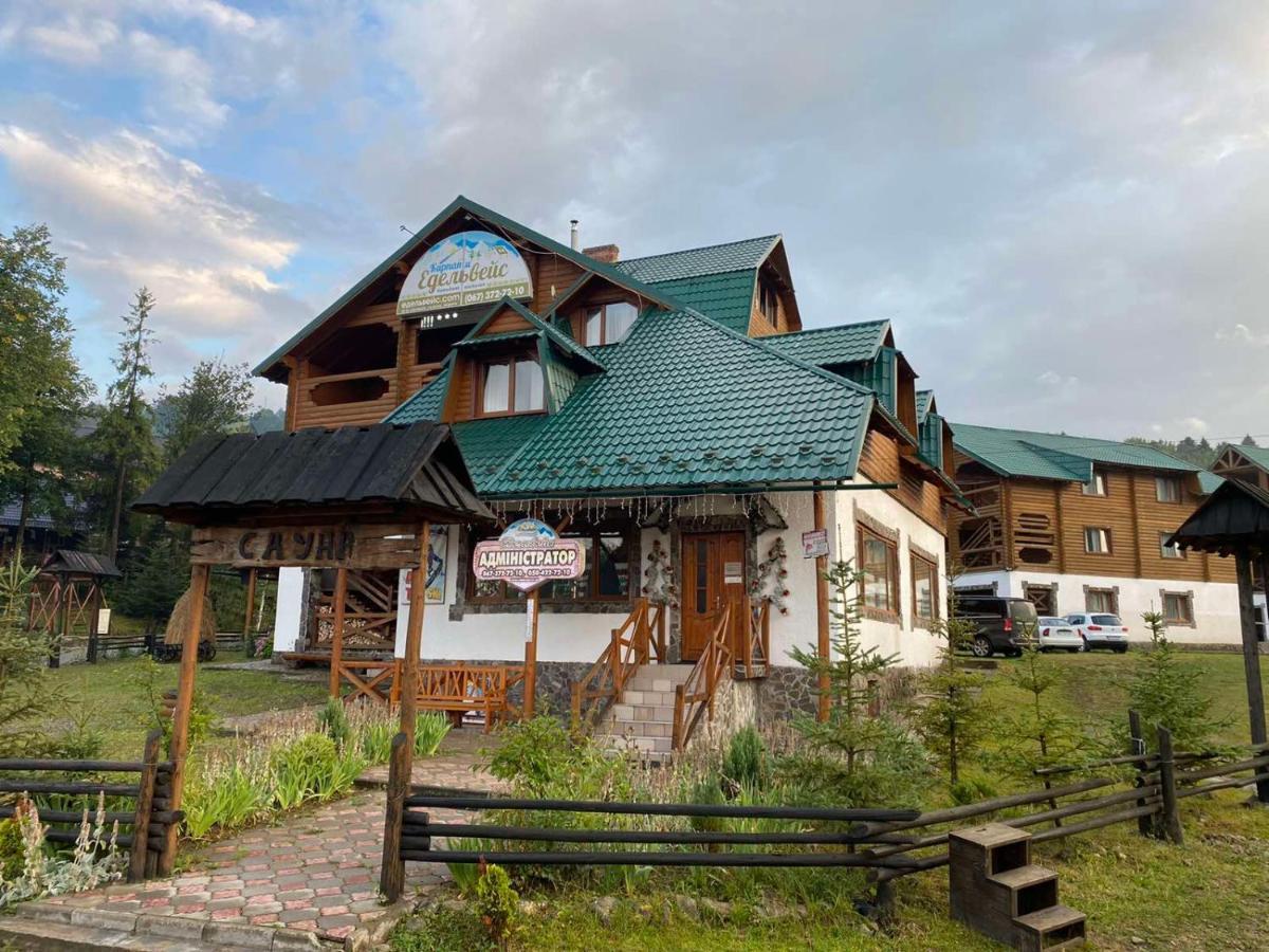 Edelweiss Carpathians Migovo Hotel Exterior photo
