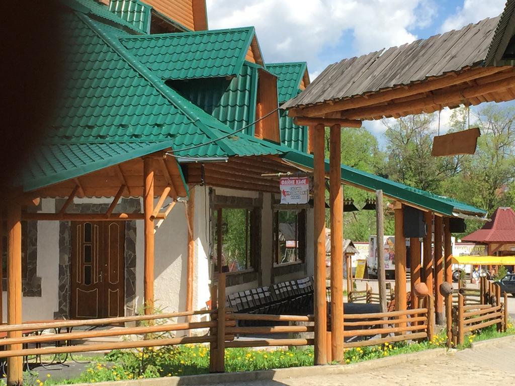 Edelweiss Carpathians Migovo Hotel Exterior photo