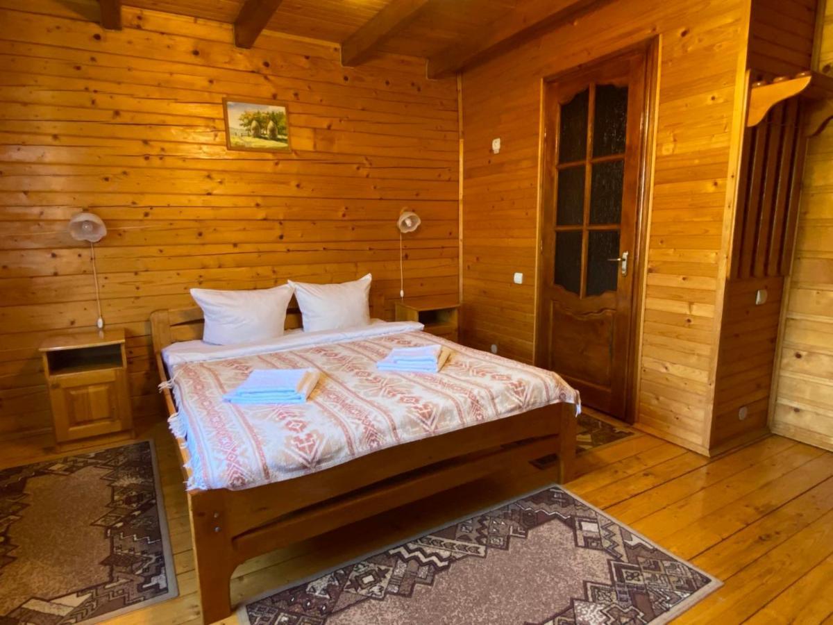 Edelweiss Carpathians Migovo Hotel Exterior photo