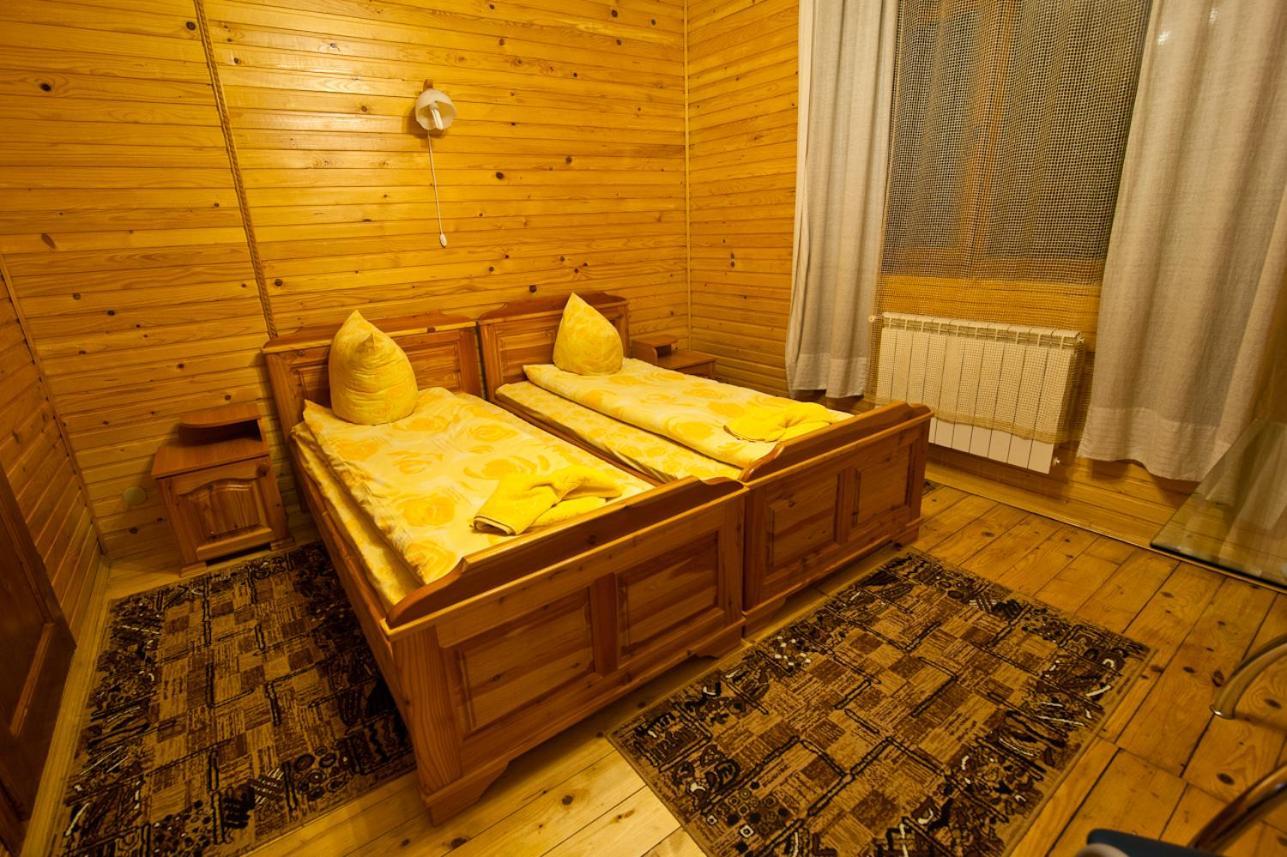 Edelweiss Carpathians Migovo Hotel Exterior photo