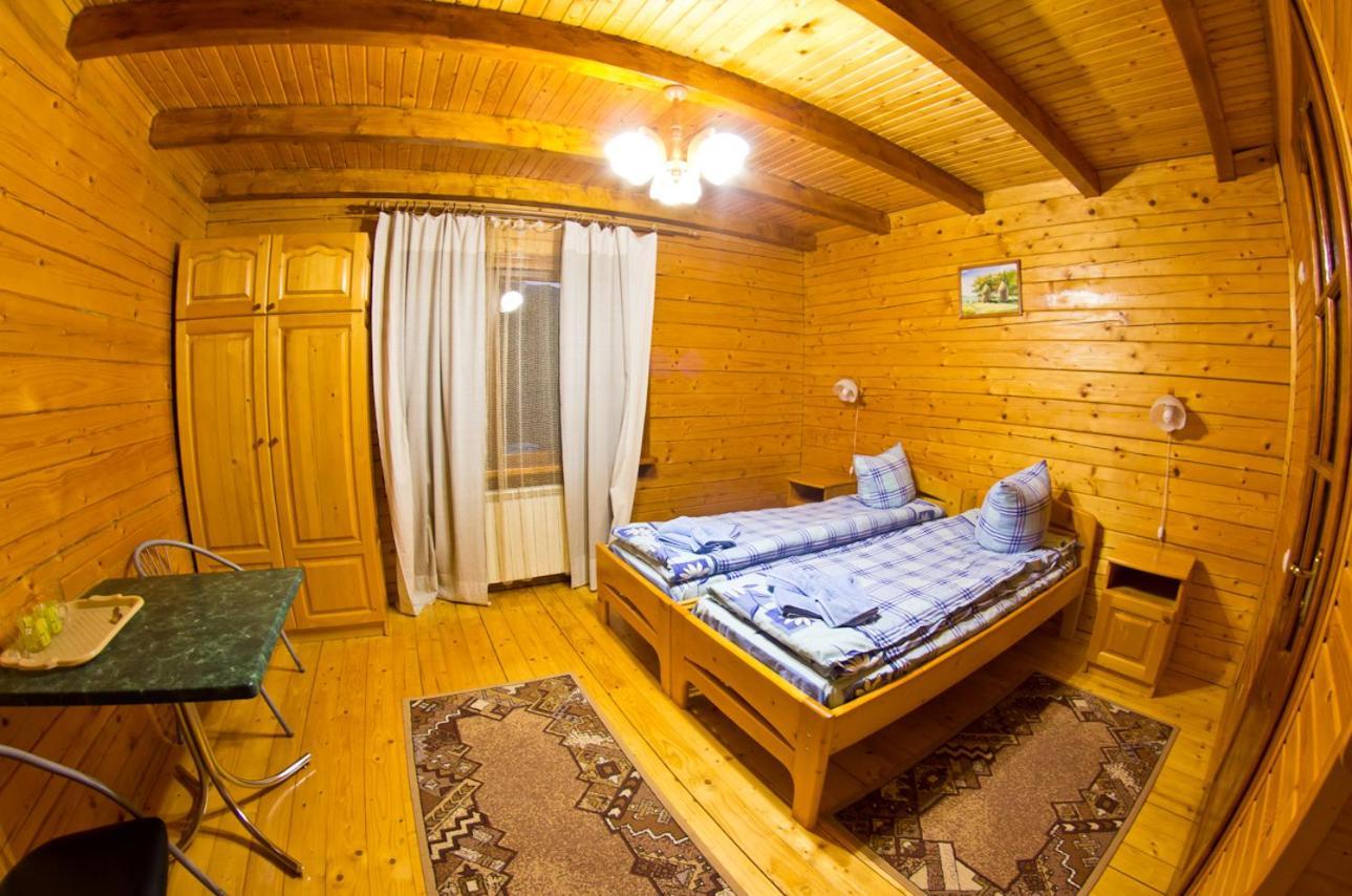 Edelweiss Carpathians Migovo Hotel Exterior photo